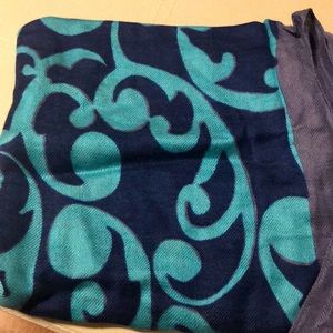 Beautiful Jcrew blue and aqua swirl Patterned Scarf, wool blend, OS, EUC